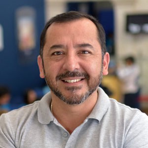 Germán Paredes, Caja Arequipa人力资源管理人力发展与培训主管
